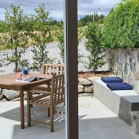 Kowhai Apartment - private opposite golf course central Wanaka Extérieur photo