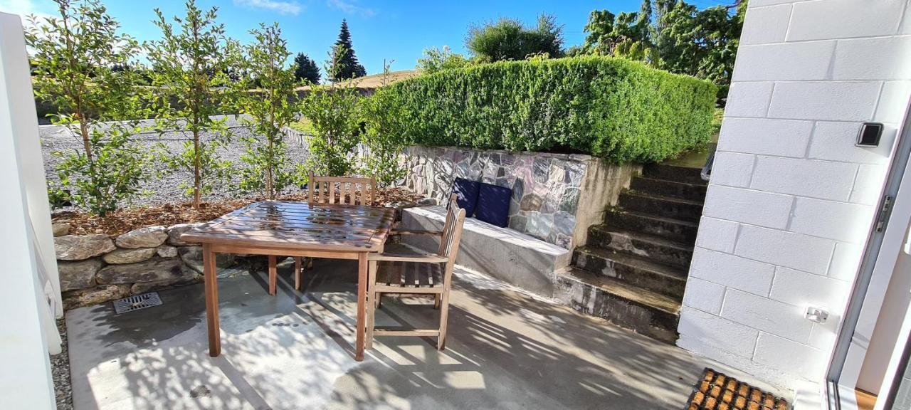 Kowhai Apartment - private opposite golf course central Wanaka Extérieur photo
