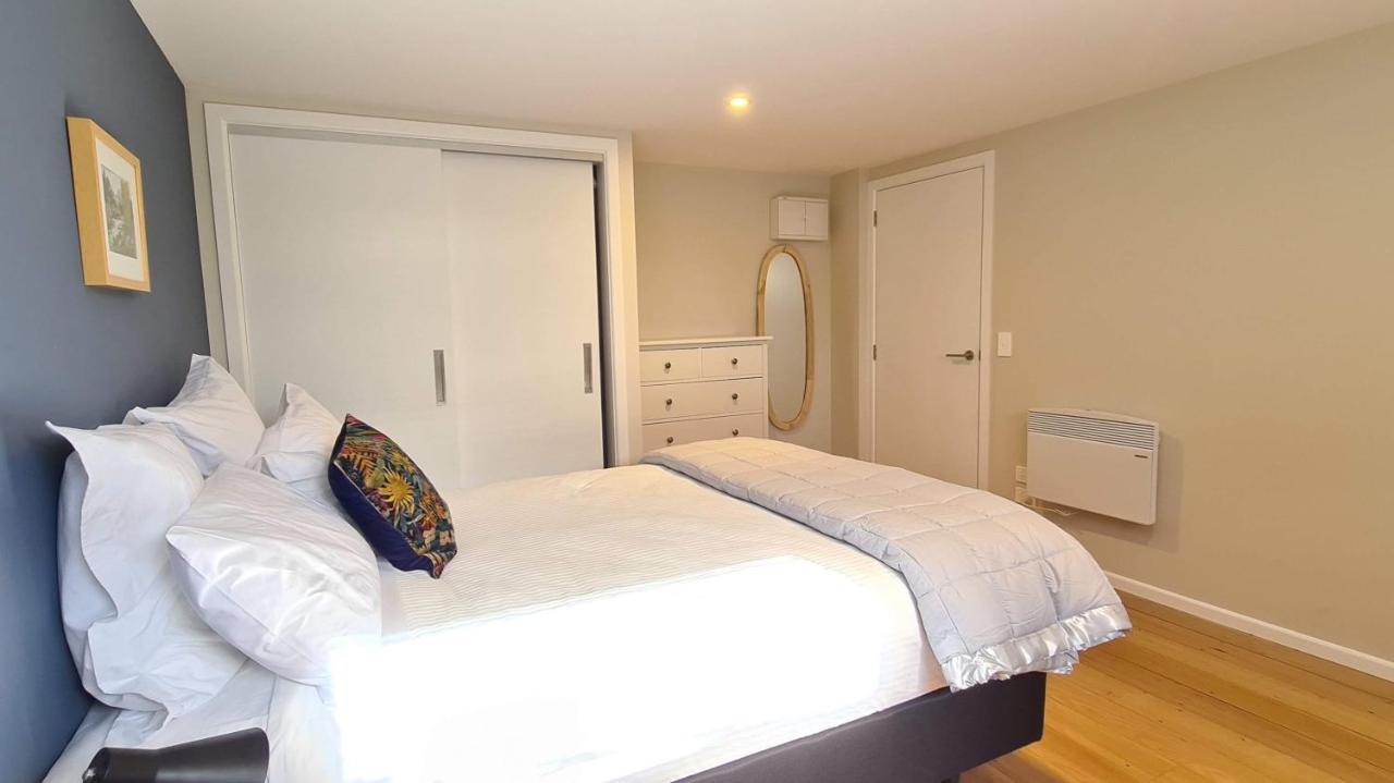 Kowhai Apartment - private opposite golf course central Wanaka Extérieur photo